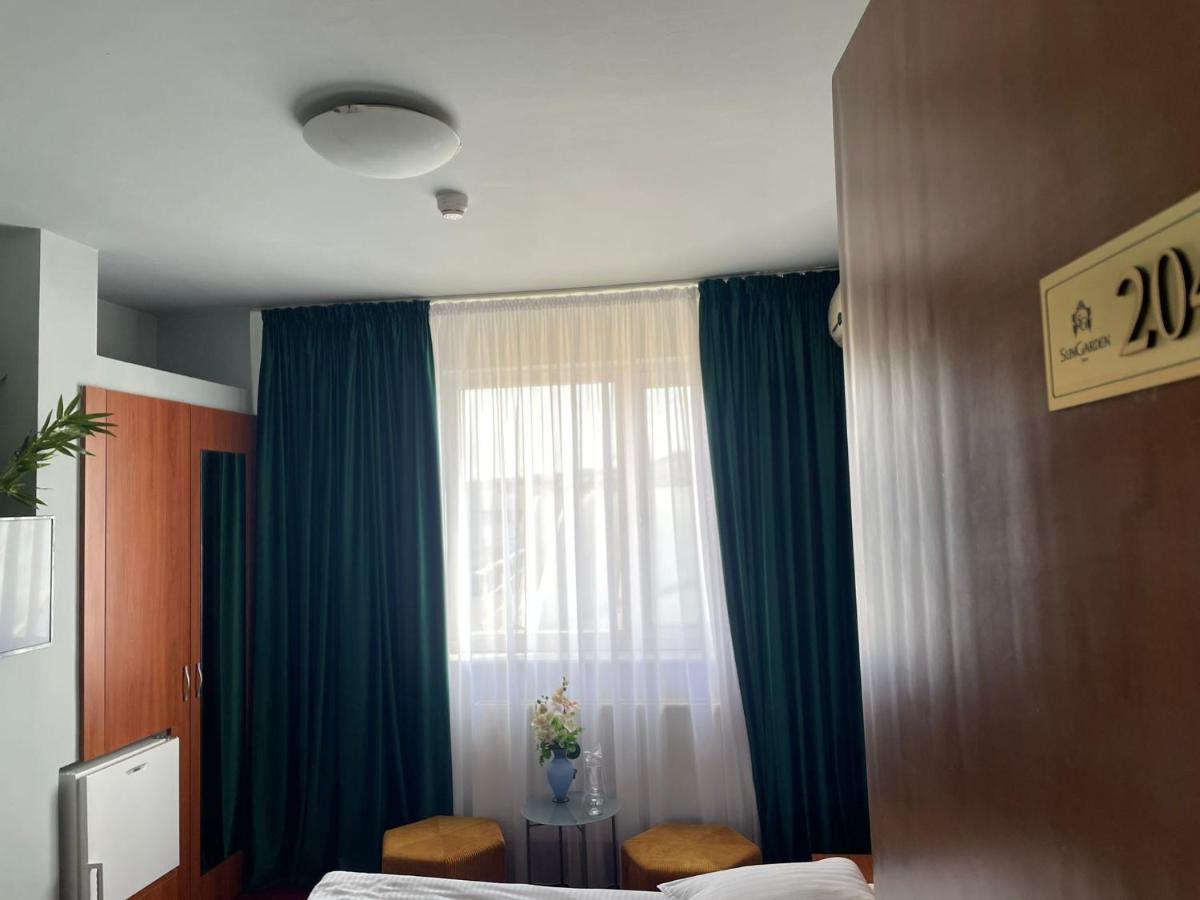 Hotel Sungarden Salin Турда Экстерьер фото